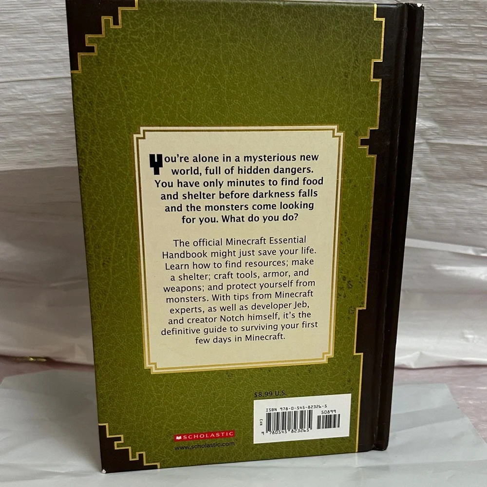 Minecraft Essential Handbook - Updated Edition